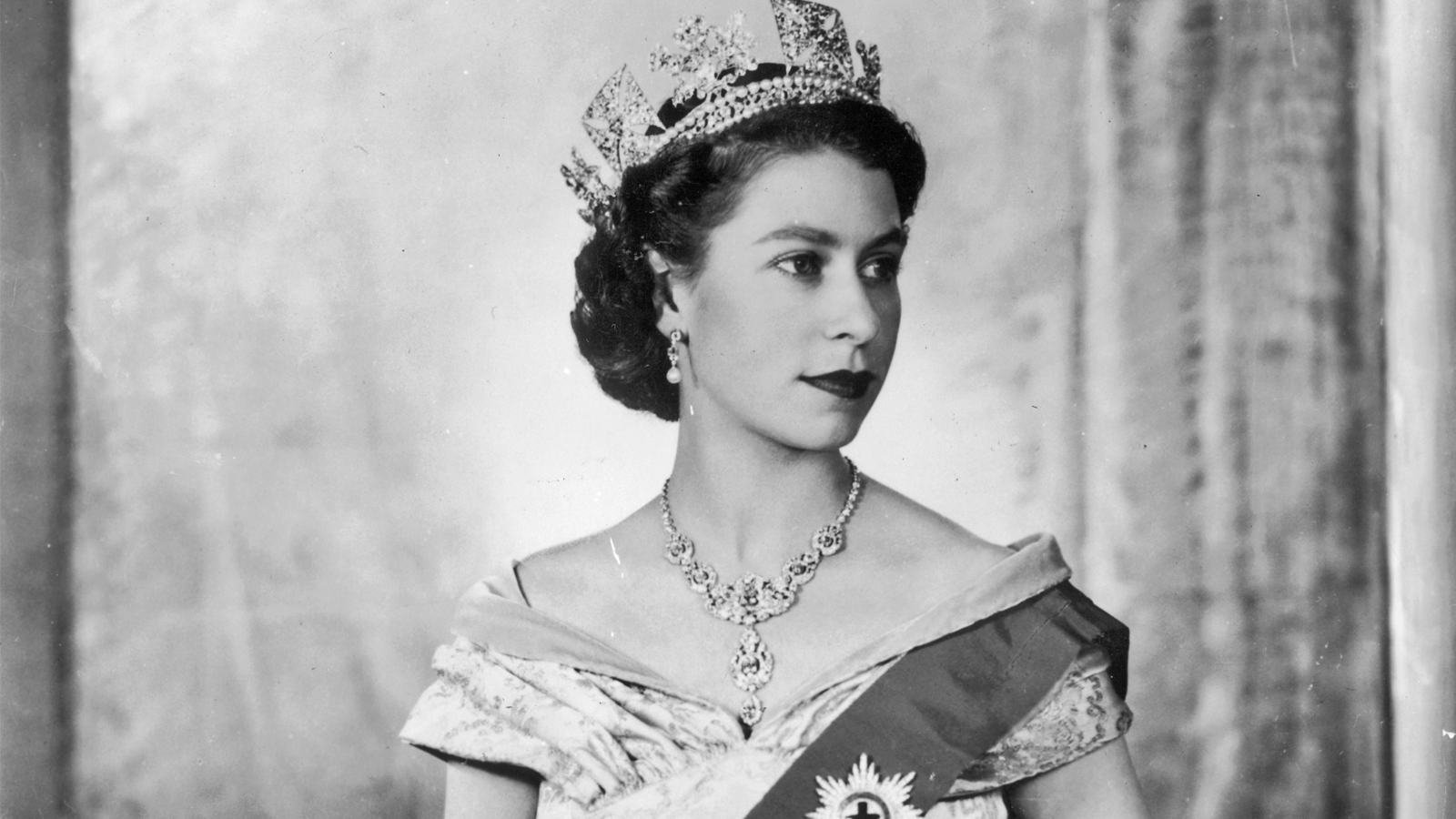 HM The Queen image